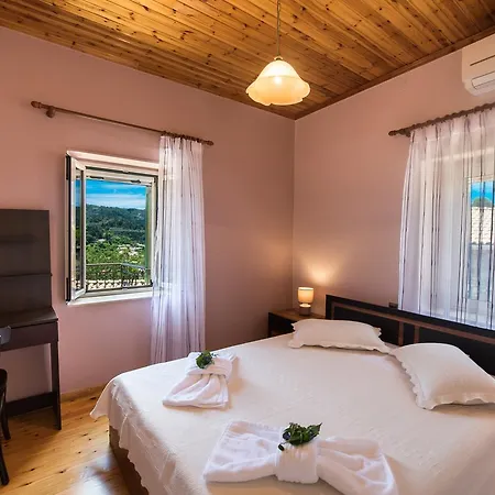 Charonia Vilă *